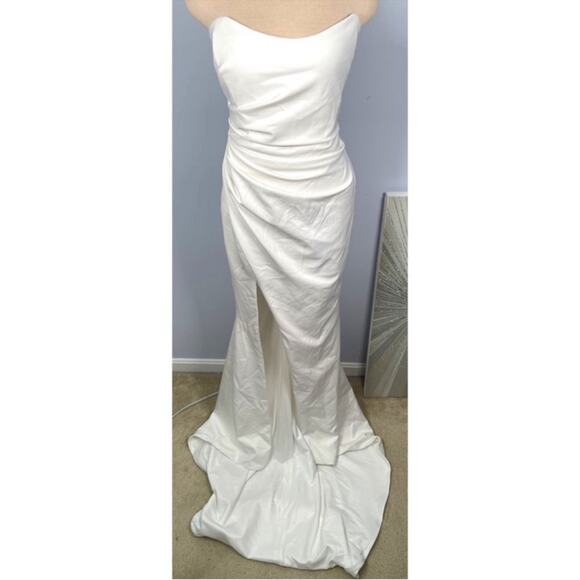 Noel and Jean Katie May Divinity Back Cutout Wedding White Maxi Gown Size XS - Picture 4 of 14